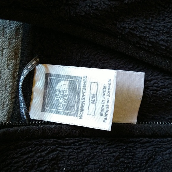 Women's North Face pullover - Picture 2 of 3